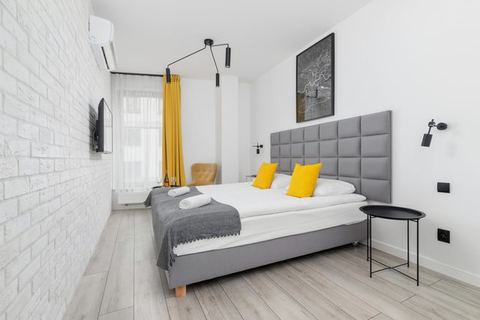 Miodowa 42 | Cozy Studio | Air Conditioning — Kraków, Lesser Poland