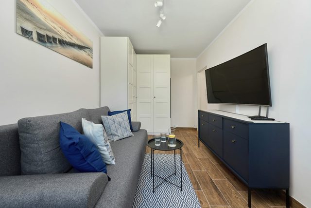 Krynicka 46 | Compact Studio | Netflix