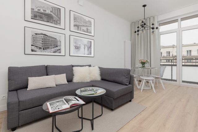 Al. Jerozolimskie 29 | Trendy Apartment | Desk