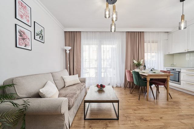Dmowskiego 13 Wrocław | Family Apartment with 2 Bedrooms | Location Close to the Oder River