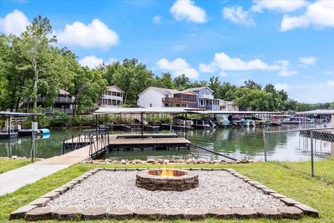 Lakefront House Next to Camden On The Lake — Lake Ozark, MO