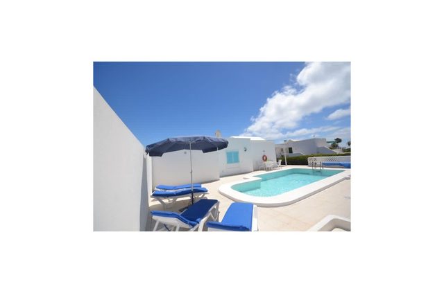 Villa Violeta with electrically heated pool