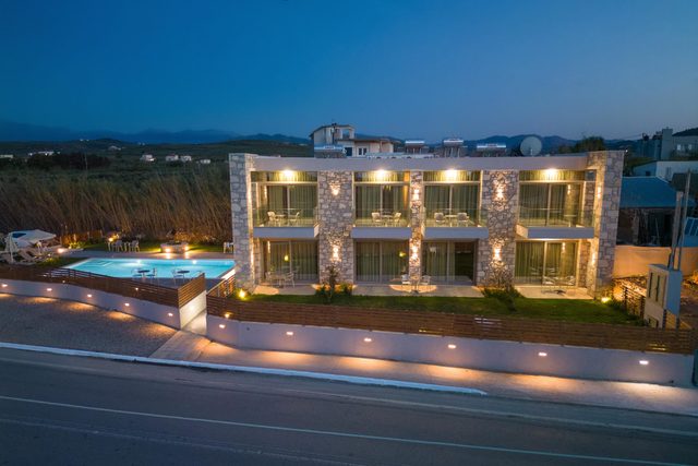 Achatis Apartments with sea view, 1stFloor Triple