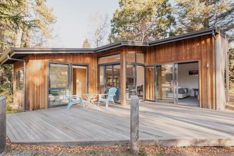 Little Birch | 2BR | Walk to Lake + Church