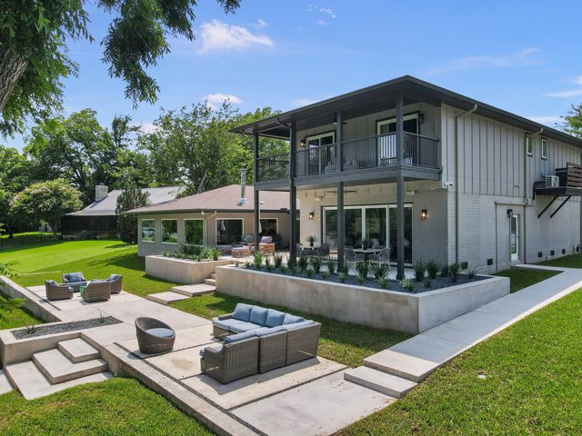 The Retreat on Lakeshore | Concierge Services — Marble Falls, TX