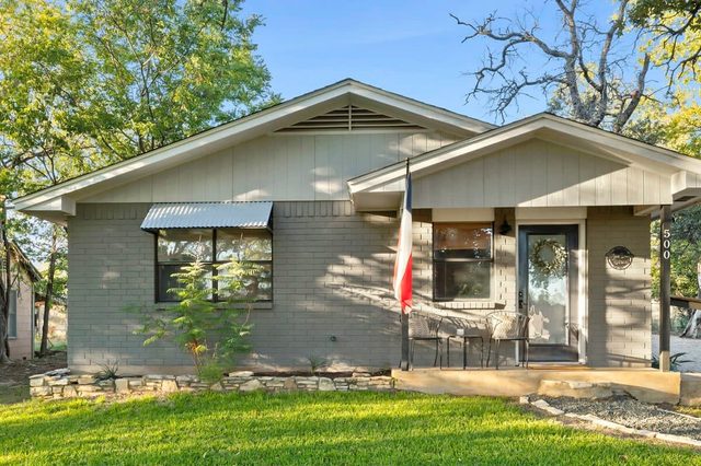 3 Bedroom Home | Hot Tub | Firepit | Game room