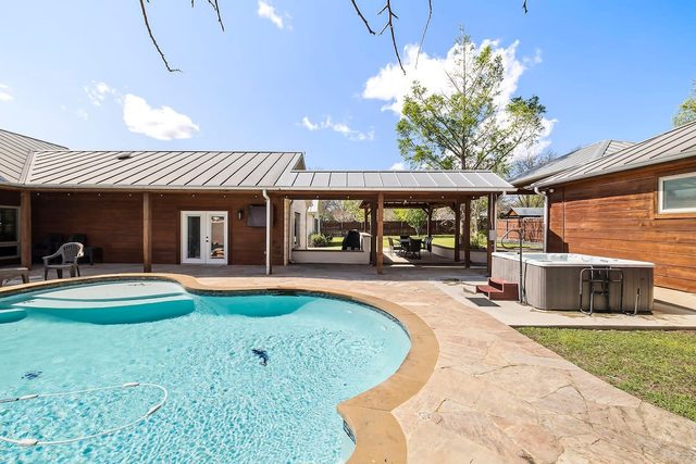 4BR | Hot tub| Pool | Fireplaces | Grill | Family Fun