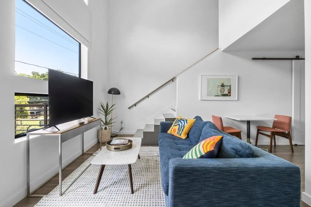 Vibrant Loft in DT ATX | Near Rainey St | Balcony