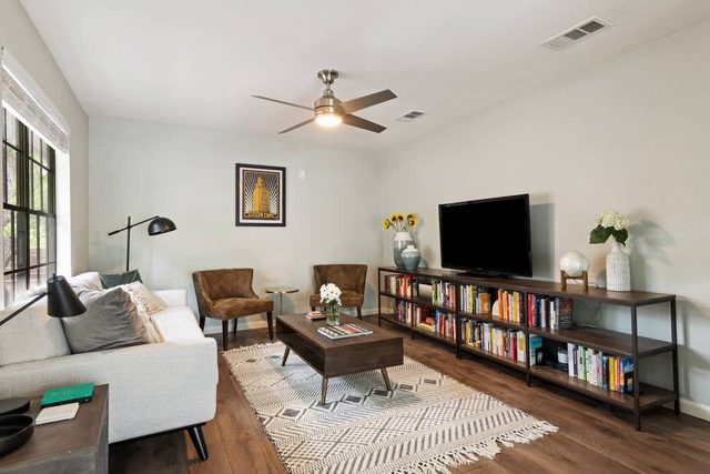 Charming 2BR Home in South Austin