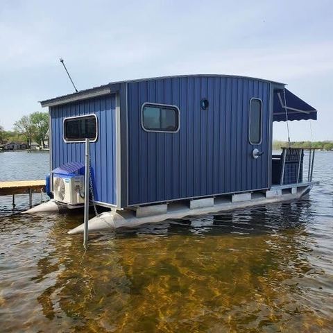 House boat on Fife Lake — Fife Lake, MI