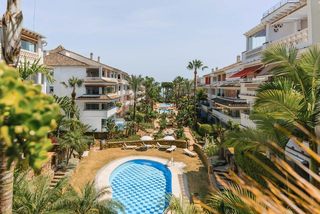 Las Canas Beach | Beachfront Golden Mile Sea View