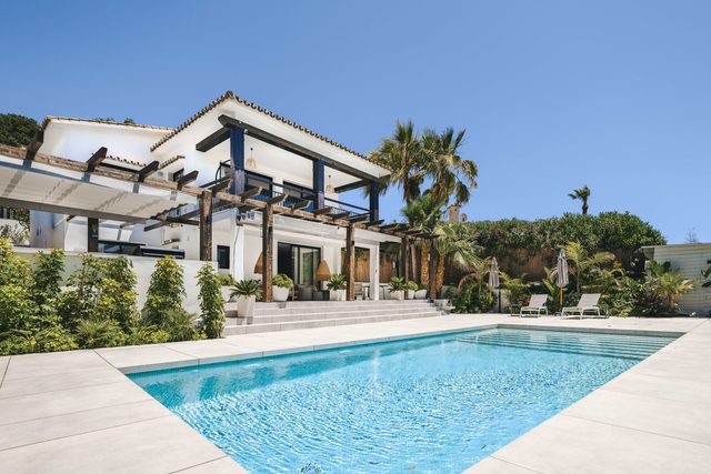 Villa Leona | Luxe Jacuzzi Pool Nueva Andalucia