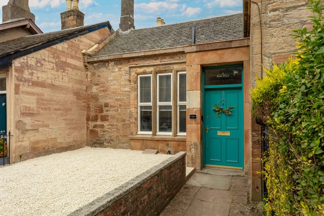 Wellington Lodge — Ayr, Scotland