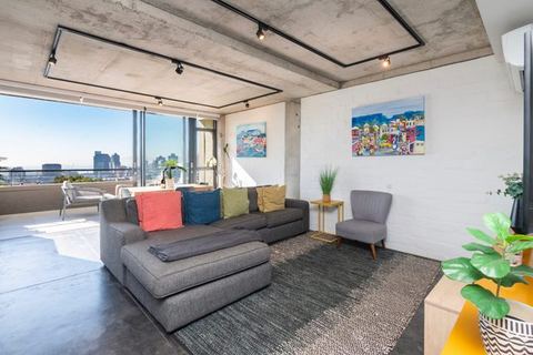40 on L Modern Oasis with Stunning Views