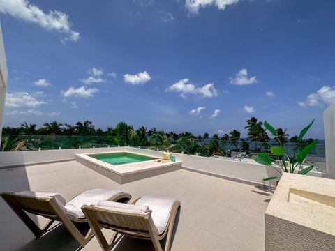 Luxury Penthouse 3 Bedroom Ocean Views