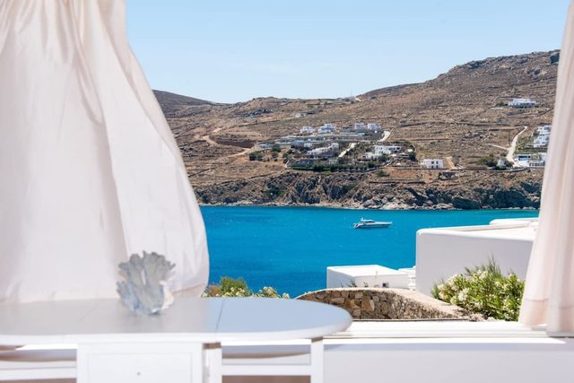 Mykonian apt at Kalo Livadi beach w amazing view