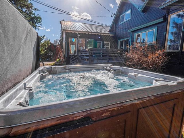 Mountain Hideaway — Arches King Suite, Leadville
