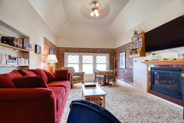 Modern 2BR Loft: Walk to Downtown - 30 plus day — Leadville, CO