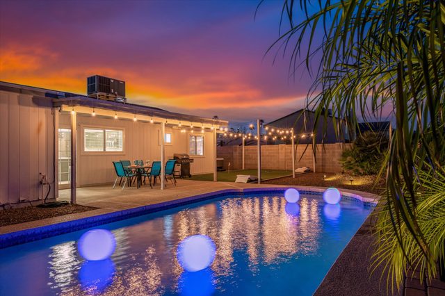 Chandler Charm! Pool & Hot Tub | Putt Putt | Games