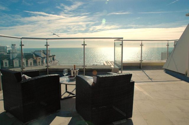 Lanes Penthouse | 2BR En-Suites + Sea View Terrace — Brighton, England