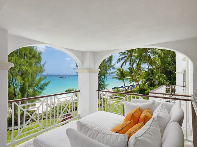 Villa Old Trees 6 – Firefly – Oceanfront Penthouse Living on Paynes Bay, Barbados