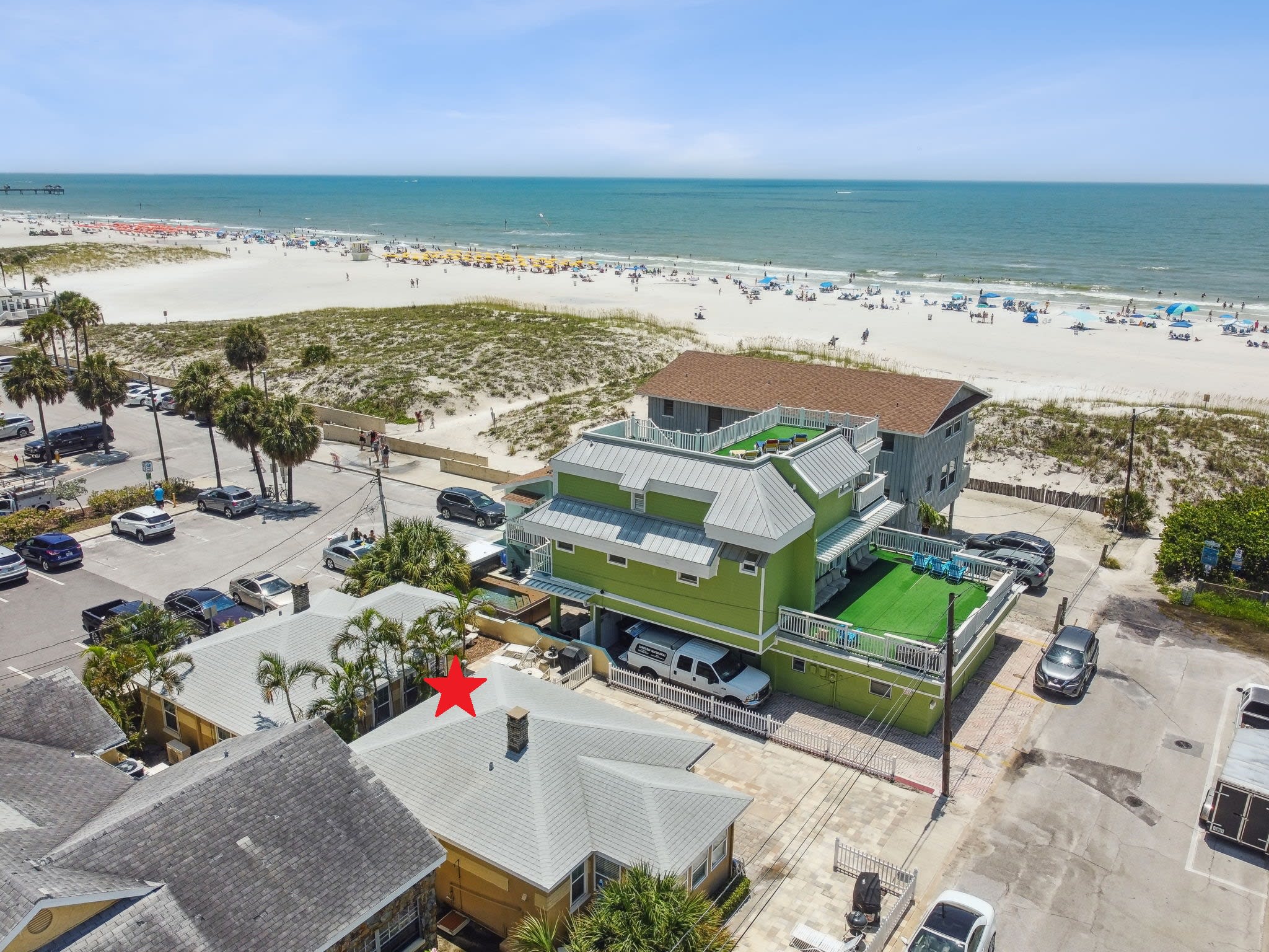 Clearwater Beach Cottage 15H Steps to Beach | Beach Gear Included!