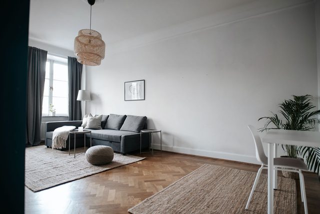 Beautifully Renovated Apartment in Great Location