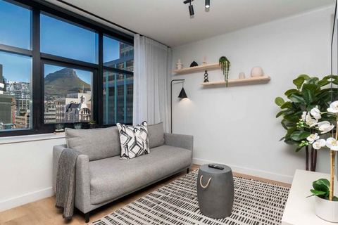 Stylish Studio in The Tokyo: Rooftop Pool & Braai
