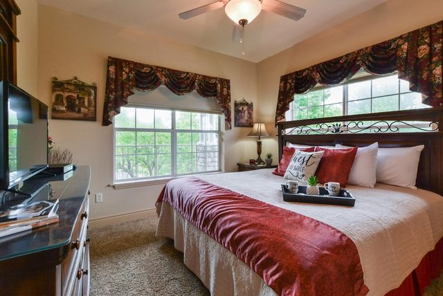 Tuscany Villas - In the heart of Branson!