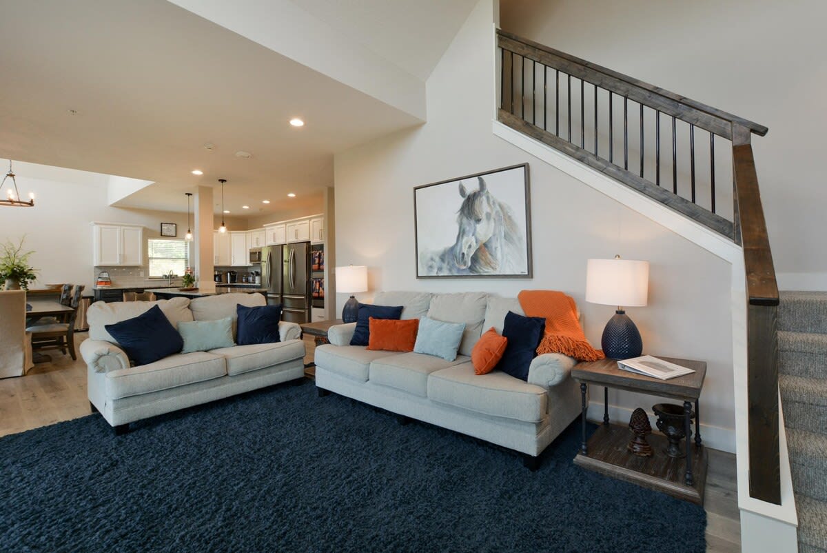 Journey's Remedy -Lake View! Sleeps 30!