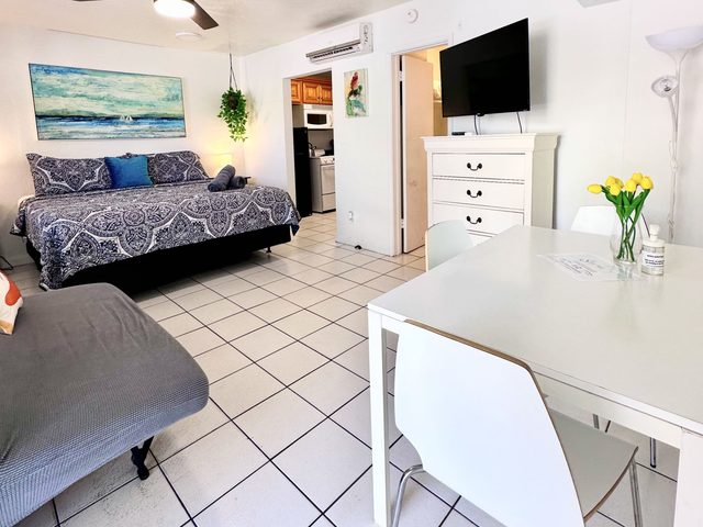 Southwinds #2 for 3, King Studio for 3 w/ Kitchen