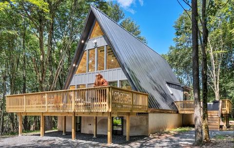 The Pocono Dreamhouse | Modern A-Frame | Hot Tub — Blakeslee, PA
