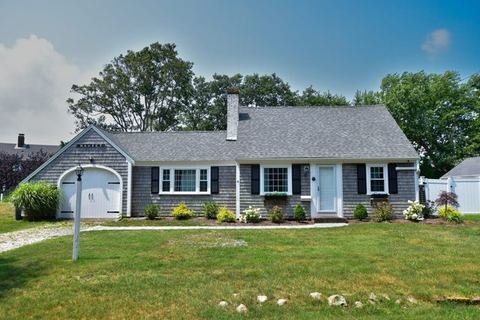 3 Min Walk to Beach! Large Yard!