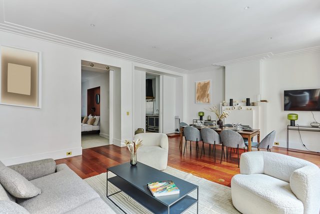 Sublime 3 bedroom flat Palais Royal Bourse