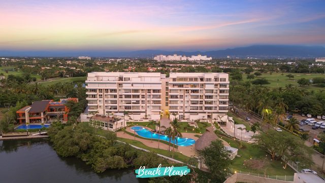 Altamar: Penthouse Near Beach with Gym & Pool
