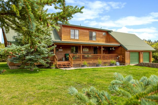 Lazy Trout Fishing Lodge