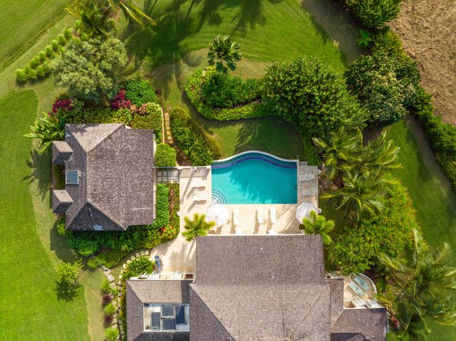 Villa Howzat