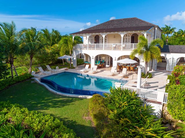 Villa Howzat