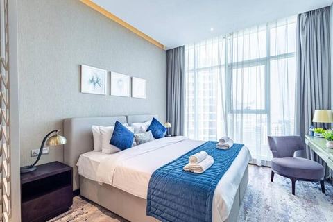 Business Bay |Chic Studio | Burj & Canal View|Gym&Pool