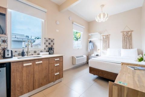 La Mona Studio Plus — San Juan, PR