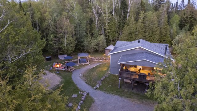 Entre Monts et Lac - Lake Access, Fire & Relax