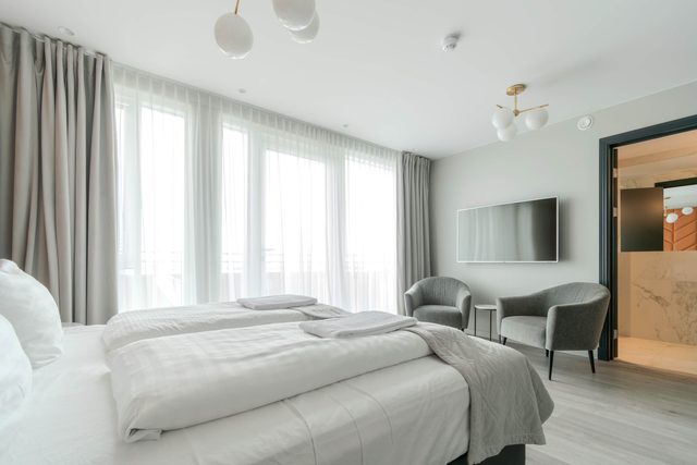 Midtown Reykjavik - Double Room with Balcony