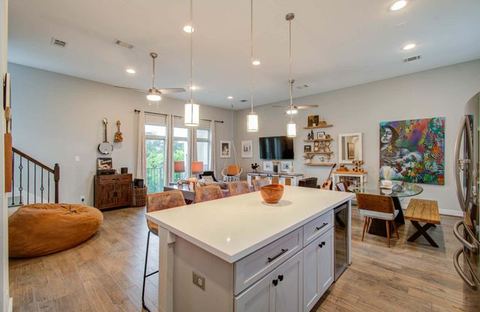 Modern Luxury 3-BD, Mins to DT w Rooftop