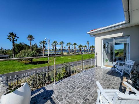 Lagoon Front Retreat