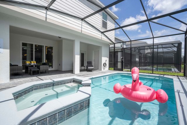 Stunning 7Bd Pool Jacuzzi near Disney Resort 16217 — Clermont, FL