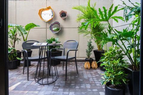 Edgar Allan Poe - Péndulo Patio Apt