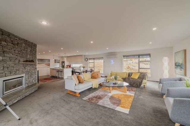 Hillside Haven | Tekapo | 3BR with Games & Views
