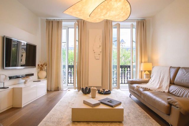 Le Balcon de Notre Dame - Riverside Balcony with Iconic Views