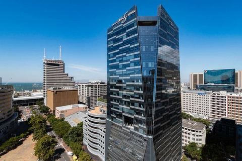 Elegant 2-Bedroom In The Heart Of The CBD