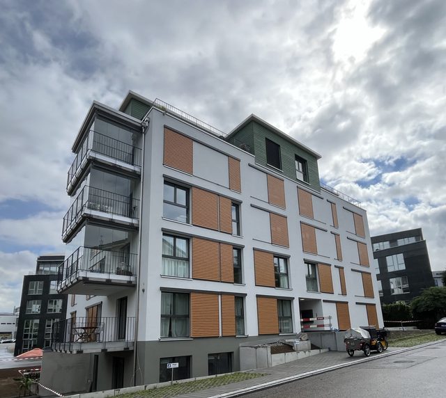 Modern Kloten Base near Airport & Train